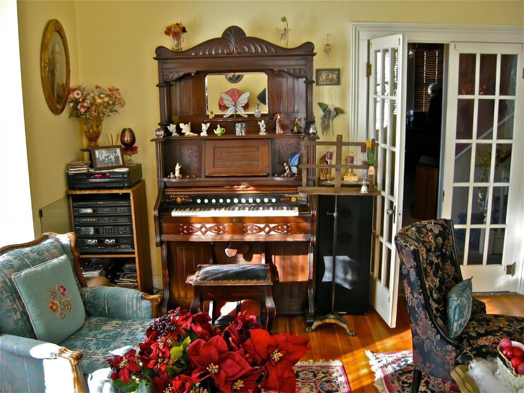 The Old Tower House Bed & Breakfast 北本德 外观 照片