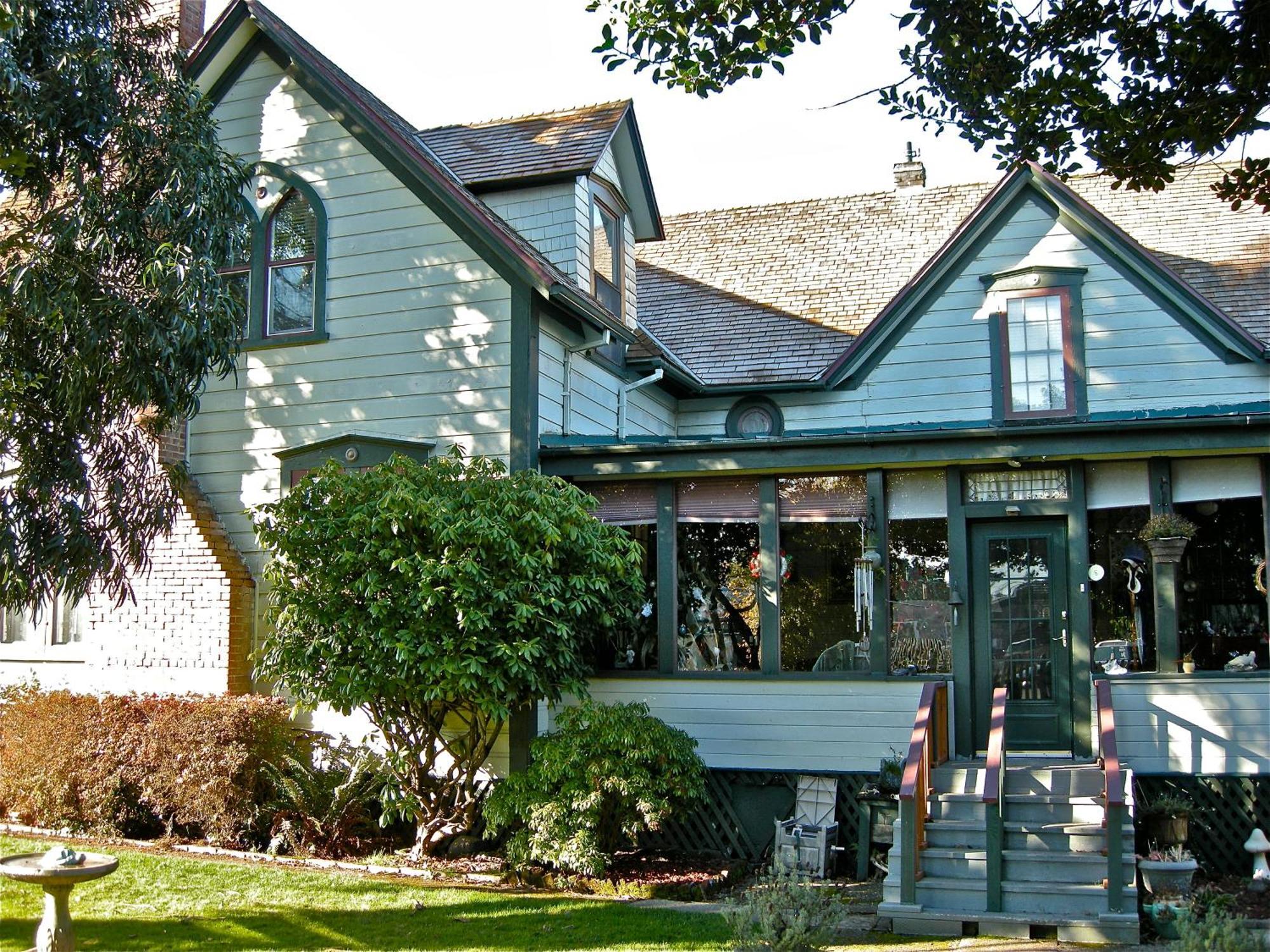 The Old Tower House Bed & Breakfast 北本德 外观 照片