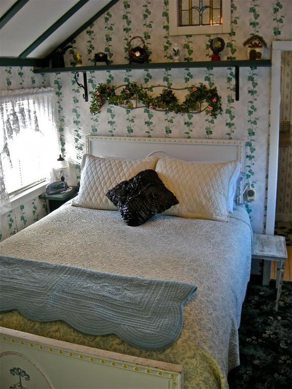 The Old Tower House Bed & Breakfast 北本德 客房 照片