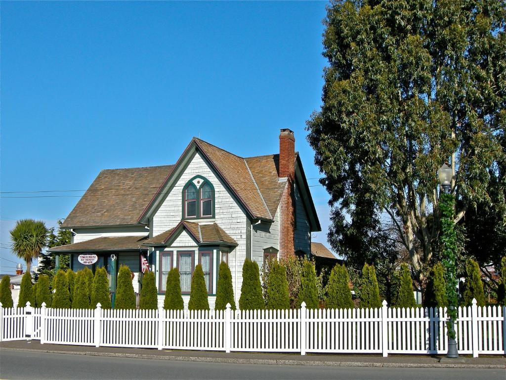 The Old Tower House Bed & Breakfast 北本德 外观 照片
